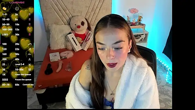 Mia Victoria22 online show from 23, 7, 2026