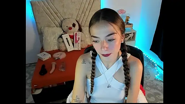 Mia Victoria22 online show from 24, 7, 2026