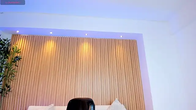 MadisonAnngel online show from 23, 11, 2025