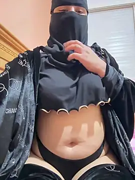 Snapshot of _Laiali_ chatting on 9, 10, 2025 Laiali online show from 9, 10, 2025