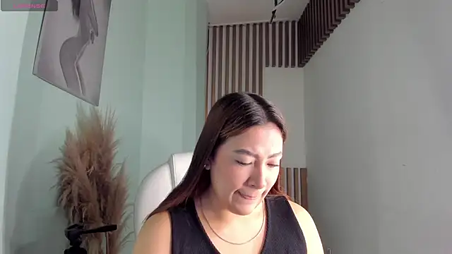 MacarenaRosse online show from 8, 9, 2025