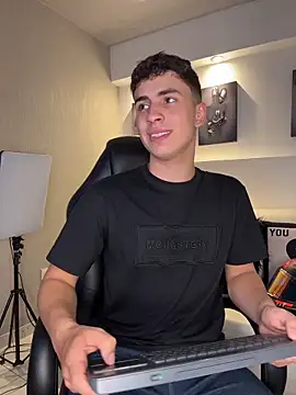 AdrianRinaldi online show from 6, 4, 2026