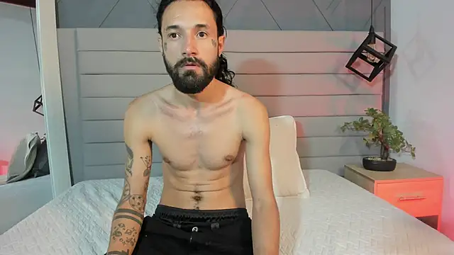 Hisoka 011 online show from 17, 9, 2025