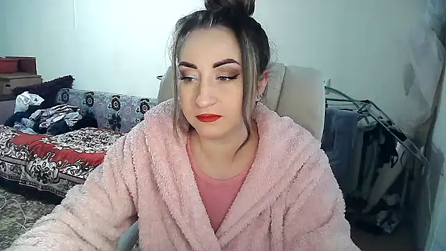 Snapshot of FlySunny4 chatting on 7, 11, 2025 FlySunny4 online show from 7, 11, 2025