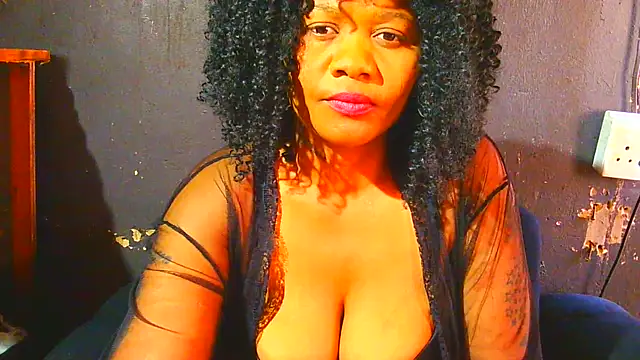 Augustine-Blooomxx online show from 13, 11, 2025