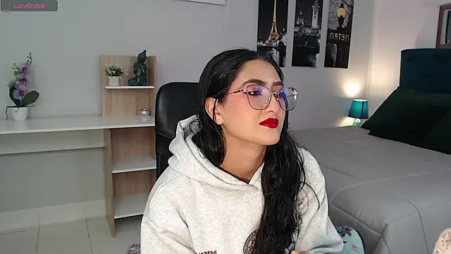 Snapshot of madame_lottie chatting on 9, 9, 2025 madame lottie online show from 9, 9, 2025