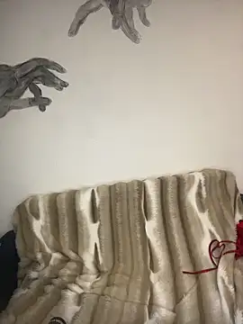 KiraBerht online show from 8, 3, 2026