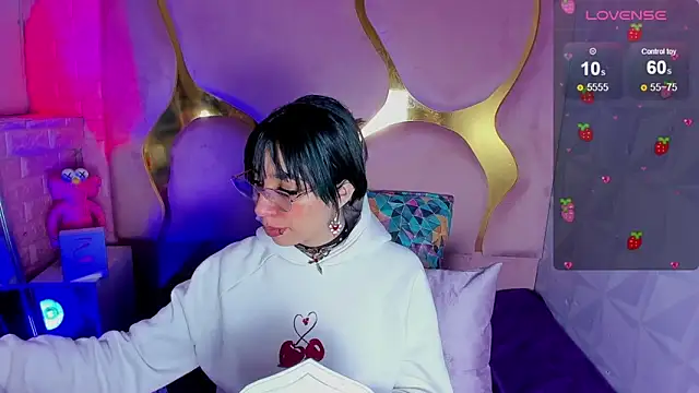 Niina Sissy online show from 9, 2, 2026