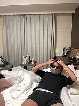 Snapshot of POMUPOMUPURIN2 chatting on 28, 11, 2025 POMUPOMUPURIN2 online show from 28, 11, 2025