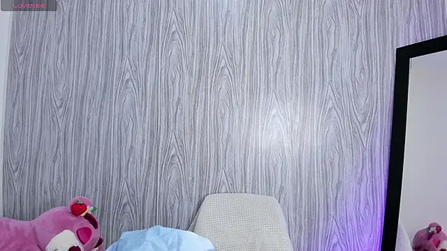 Snapshot of Sofii_03 chatting on 15, 9, 2025 Sofii 03 online show from 15, 9, 2025