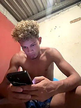 Snapshot of CHARLY-- chatting on 10, 9, 2025 CHARLY-- online show from 10, 9, 2025