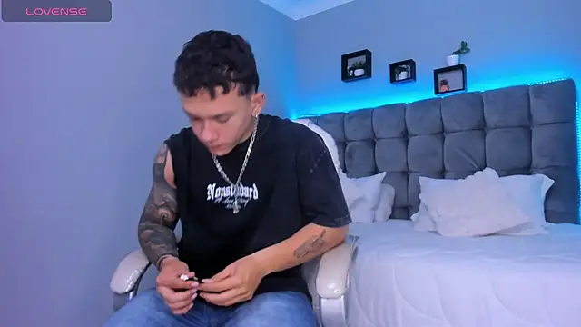 Snapshot of Thomas_moon chatting on 19, 1, 2026 Thomas moon online show from 19, 1, 2026