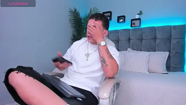 Snapshot of Thomas_moon chatting on 11, 2, 2026 Thomas moon online show from 11, 2, 2026