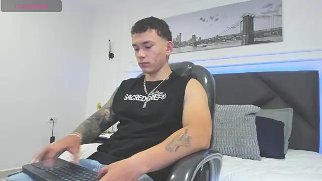 Snapshot of Thomas_moon chatting on 20, 2, 2026 Thomas moon online show from 20, 2, 2026