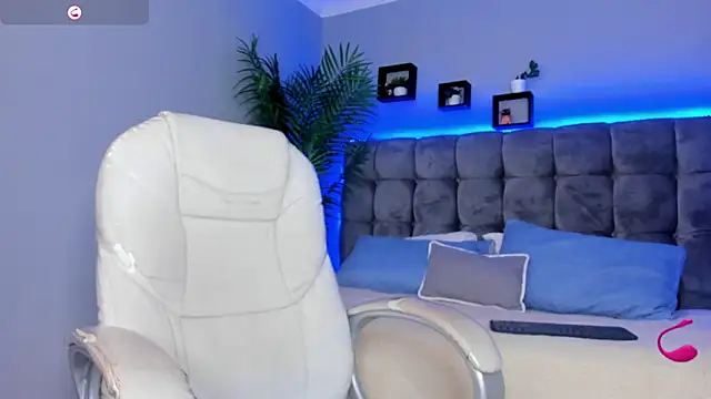 Snapshot of Thomas_moon chatting on 14, 3, 2026 Thomas moon online show from 14, 3, 2026