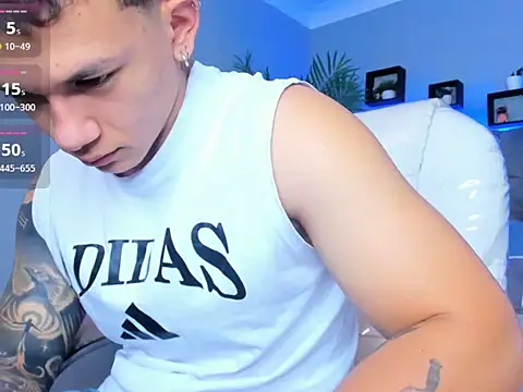 Snapshot of Thomas_moon chatting on 15, 3, 2026 Thomas moon online show from 15, 3, 2026