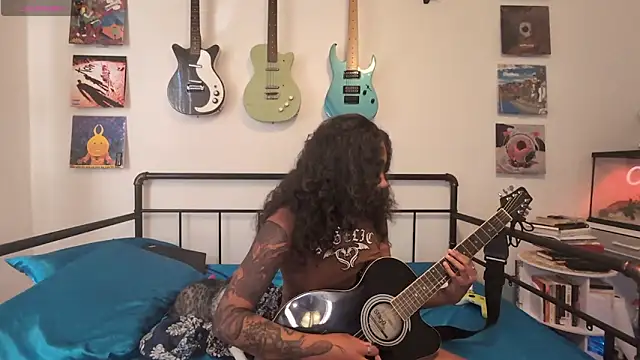 onlystrings online show from 1, 4, 2026