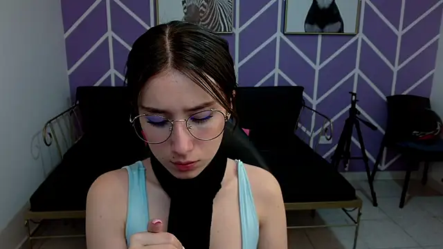 Adhara Kitten online show from 22, 11, 2025