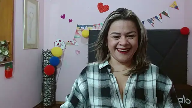 Snapshot of pamela_echeverria chatting on 8, 7, 2026 pamela echeverria online show from 8, 7, 2026