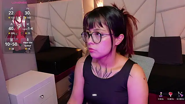 Snapshot of sophiaa_7 chatting on 12, 10, 2025 sophiaa 7 online show from 12, 10, 2025