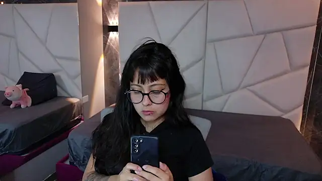 sophiaa 7 online show from 2, 2, 2026