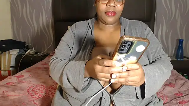 BoobsQueen46K online show from 10, 7, 2026