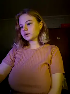 Snapshot of SlipperSherry chatting on 11, 10, 2025 SlipperSherry online show from 11, 10, 2025