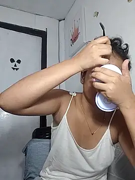 Snapshot of kiannie01 chatting on 13, 10, 2025 kiannie01 online show from 13, 10, 2025