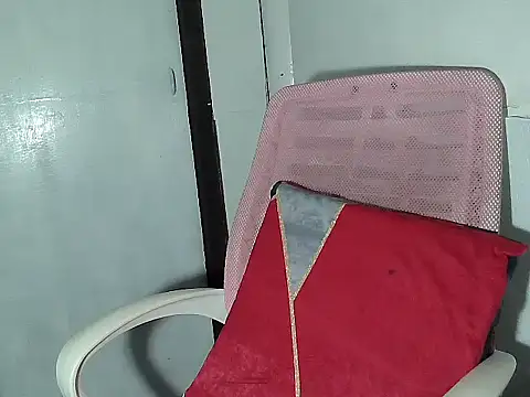 Snapshot of kiannie01 chatting on 28, 11, 2025 kiannie01 online show from 28, 11, 2025