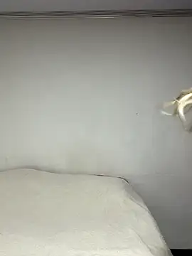 kymberly-reyes11 online show from 4, 12, 2025