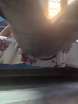 Snapshot of Corporatecouple chatting on 19, 10, 2025 Corporatecouple online show from 19, 10, 2025