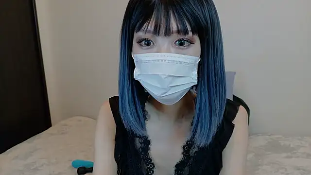 sarina at online show from 13, 1, 2026