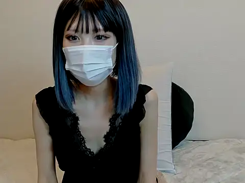 sarina at online show from 11, 4, 2026