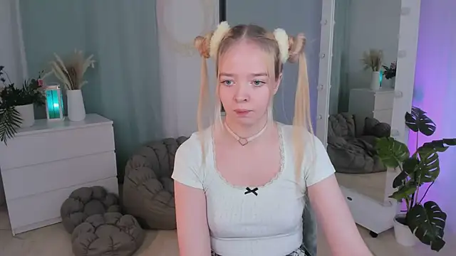 BellaMontgomery online show from 30, 11, 2025