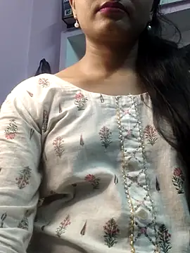 ROSE GOLDE online show from 9, 8, 2026