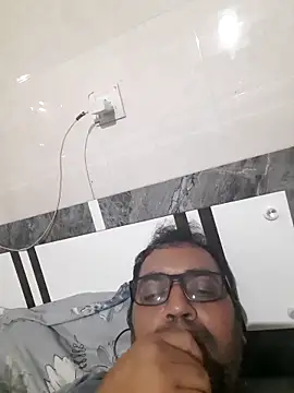 Hot-boy077 online show from 2, 3, 2026