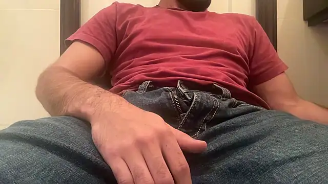 Snapshot of HorneyCowboy154 chatting on 29, 10, 2025 HorneyCowboy154 online show from 29, 10, 2025