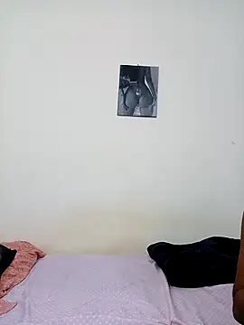 Miss-Hennessy online show from 15, 4, 2026