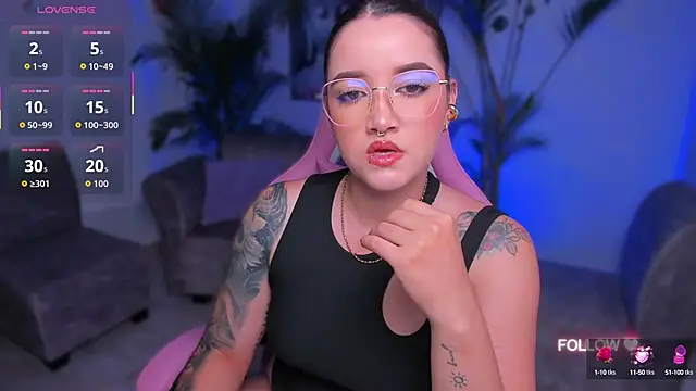 lunaarose online show from 10, 9, 2025