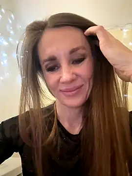 LucieMack online show from 29, 10, 2025