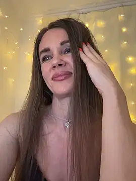 Snapshot of LucieMack chatting on 3, 6, 2026 LucieMack online show from 3, 6, 2026