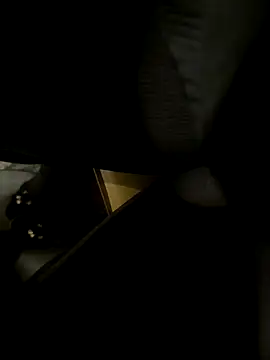 HiddenHoneyLDN online show from 8, 10, 2025