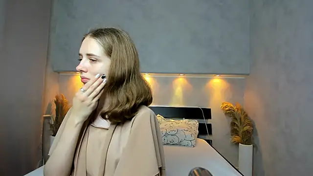 Camilla Kelly online show from 11, 9, 2025