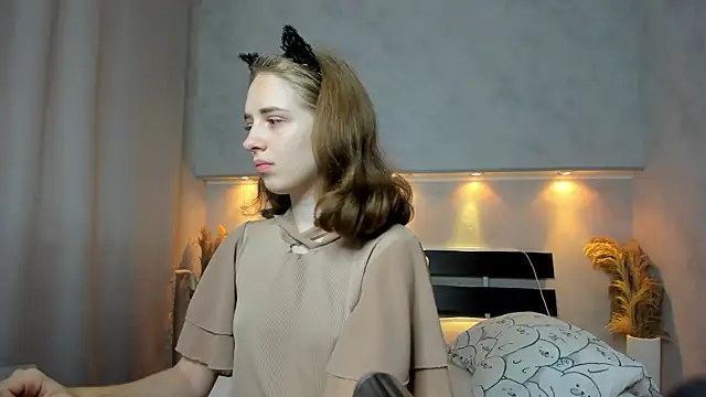 Camilla Kelly online show from 18, 9, 2025