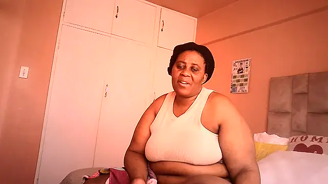 HUGEASSXXXXX online show from 7, 7, 2026
