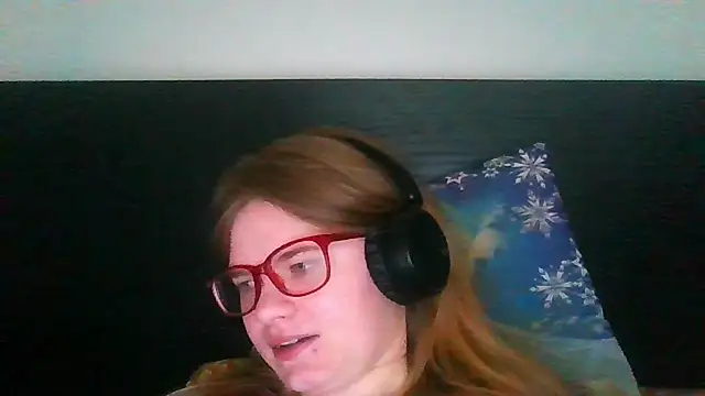 Moonolighta online show from 7, 10, 2025