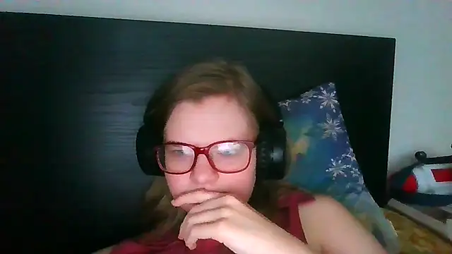 Moonolighta online show from 4, 11, 2025