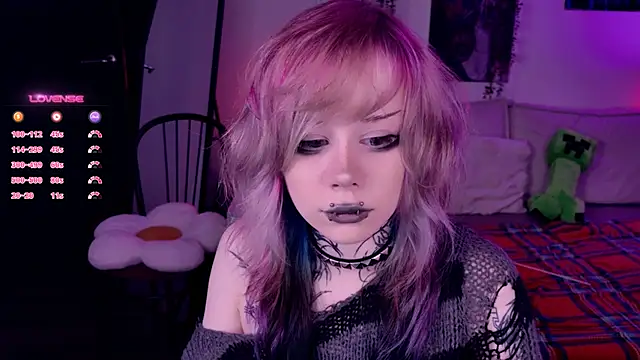 Lollyshy online show from 7, 11, 2025