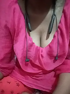 kaviyaponnu0987 online show from 5, 7, 2026