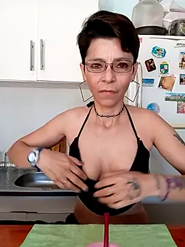 Lulypsicologasexual online show from 7, 10, 2025